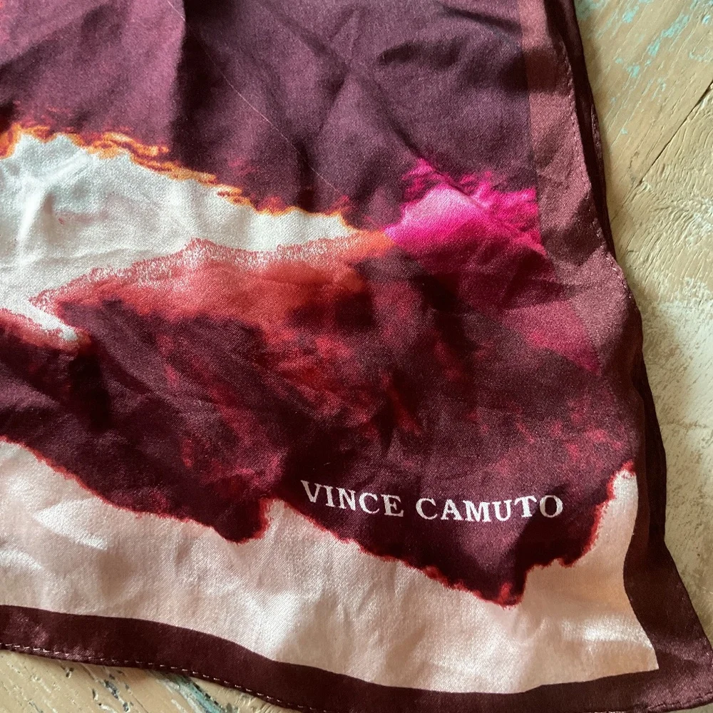 Vince Camuto scarf - Picture 1 of 3